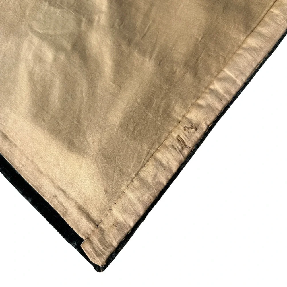 Unbranded velvet tones